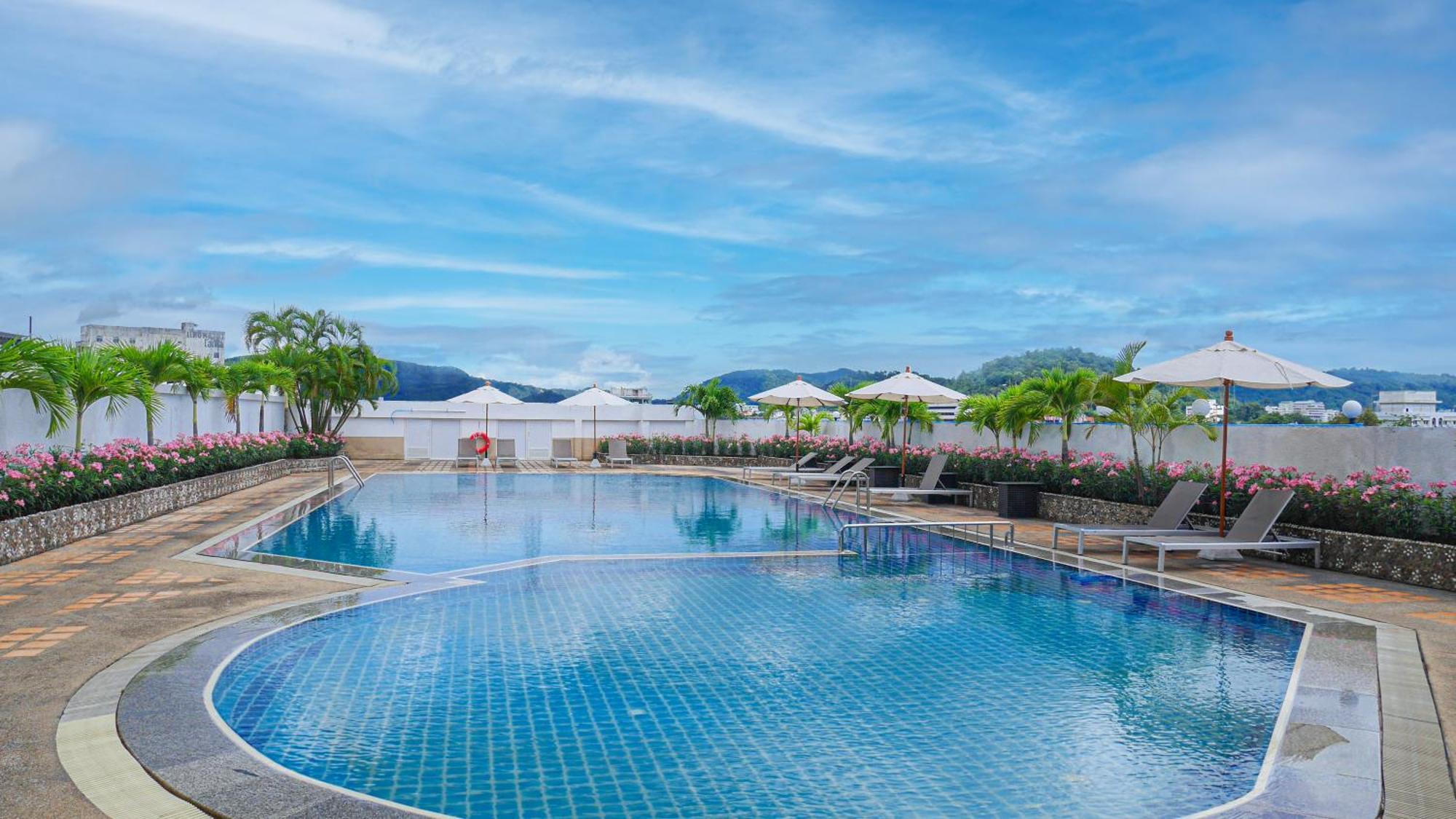 Royal Phuket City Hotel - Sha Extra Plus Exterior foto